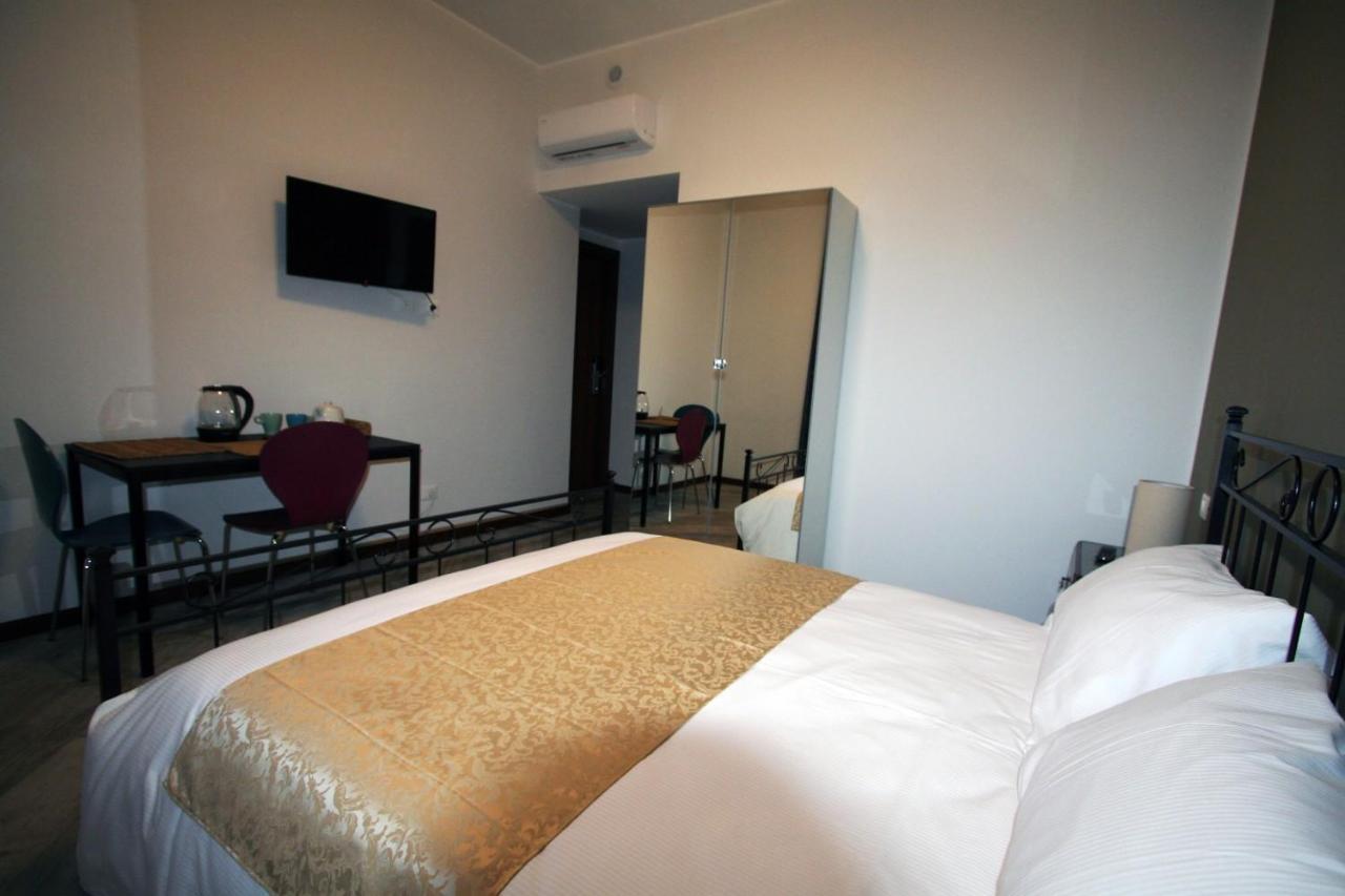 Sansirofiera Rooms Milan Exterior photo
