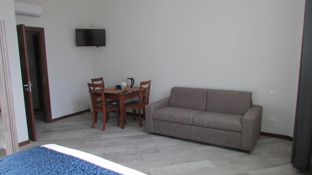 Sansirofiera Rooms Milan Exterior photo
