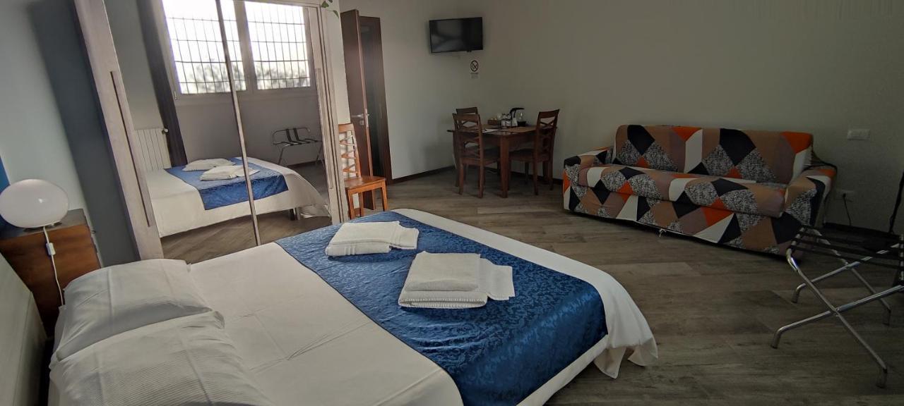 Sansirofiera Rooms Milan Exterior photo